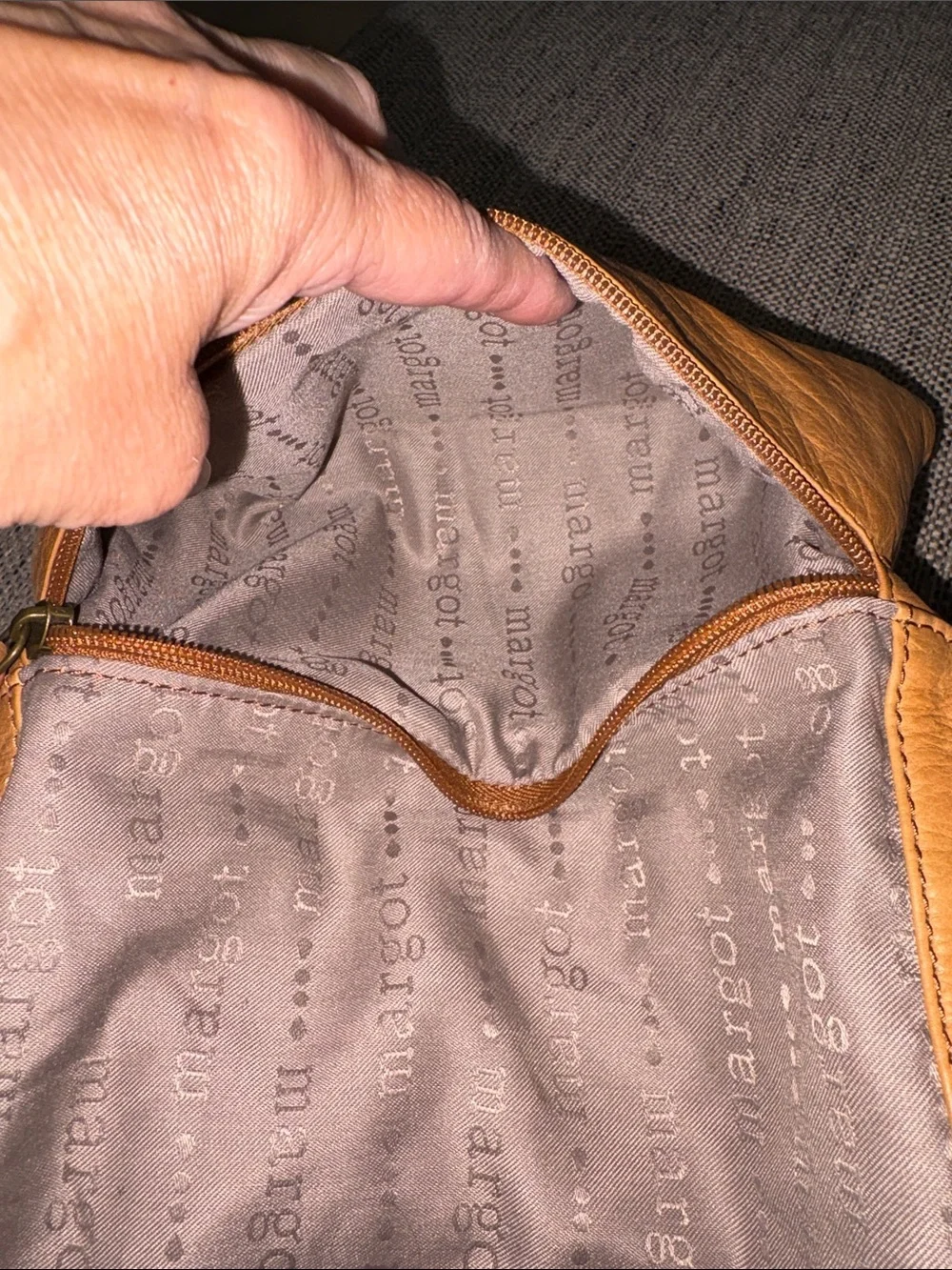 MARGOT NEW YORK 100% LEATHER FOLD DOWN CROSSBODY